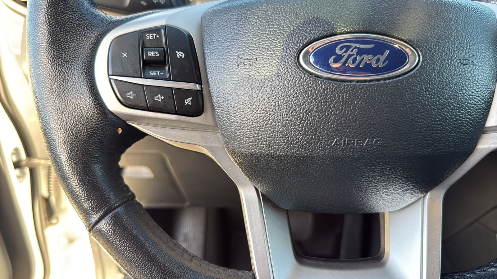 Used 2023 White Ford XLT image 15