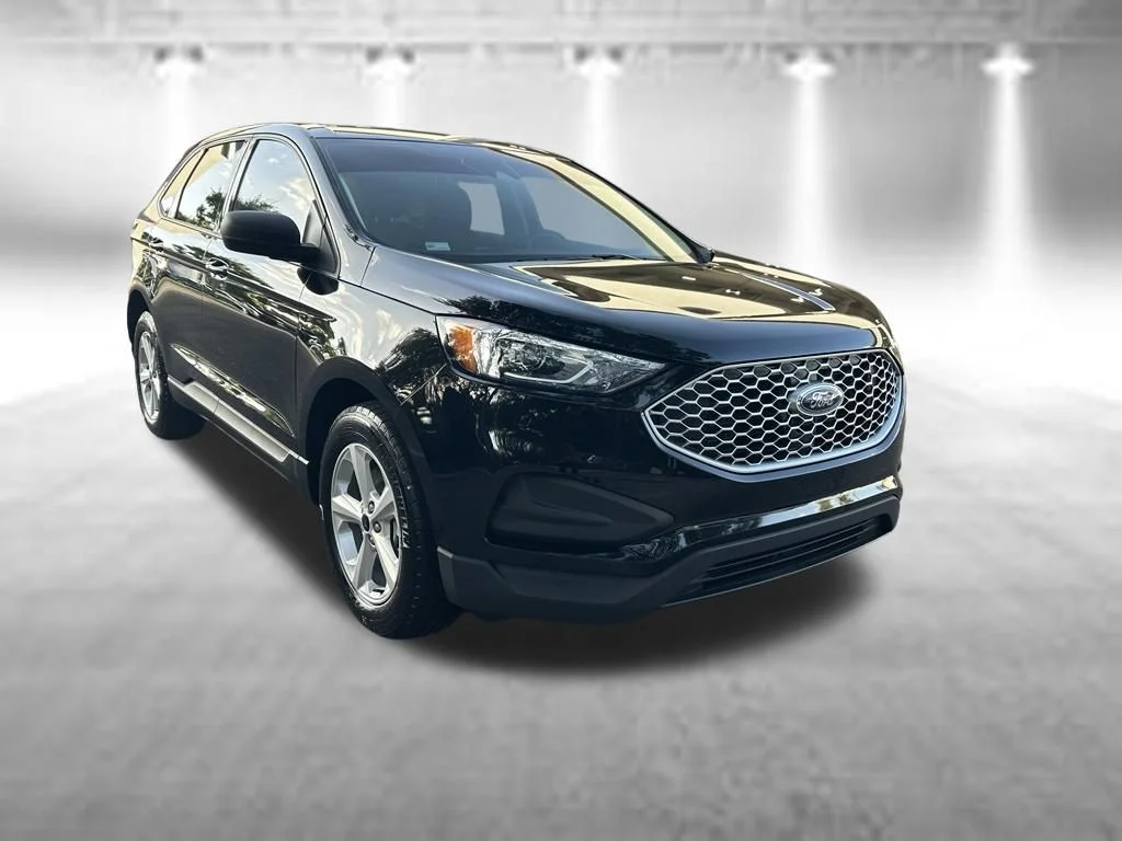 Certified Used 2024 Black Metallic Ford SE image 2