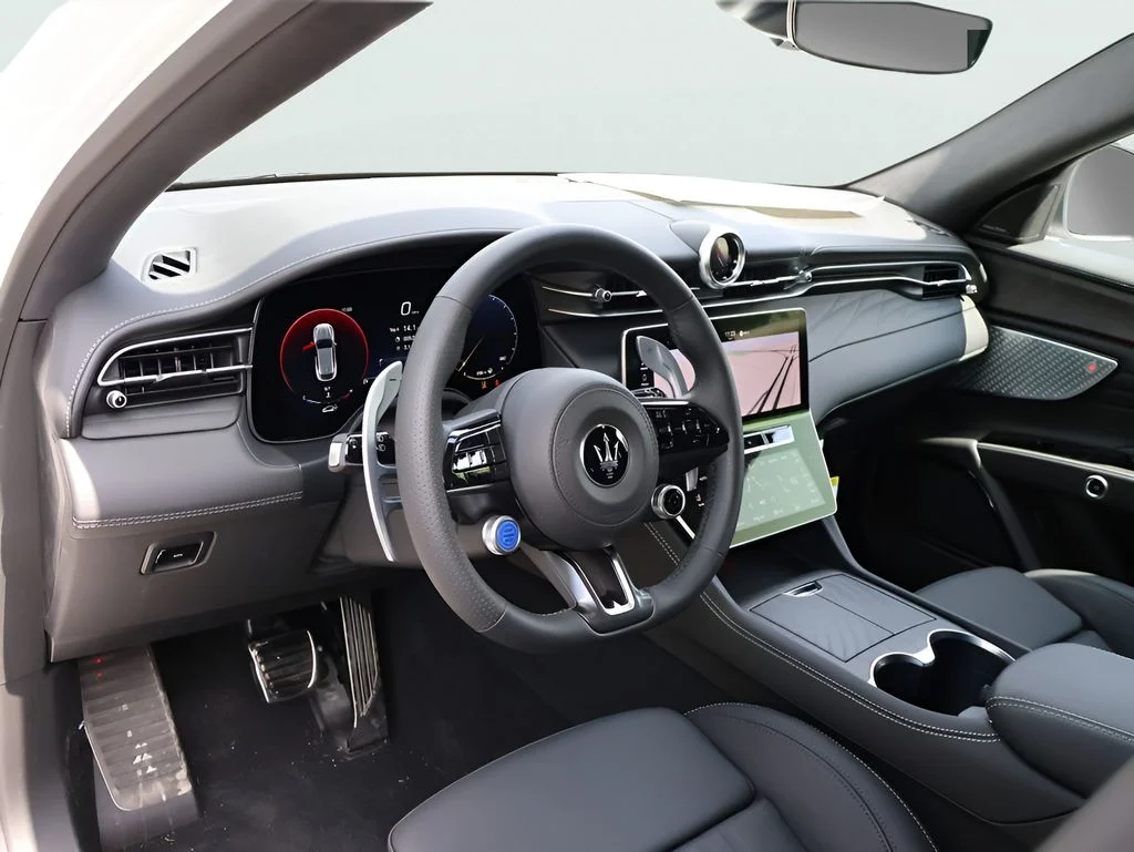 New 2026 Bianco Maserati Modena image 20