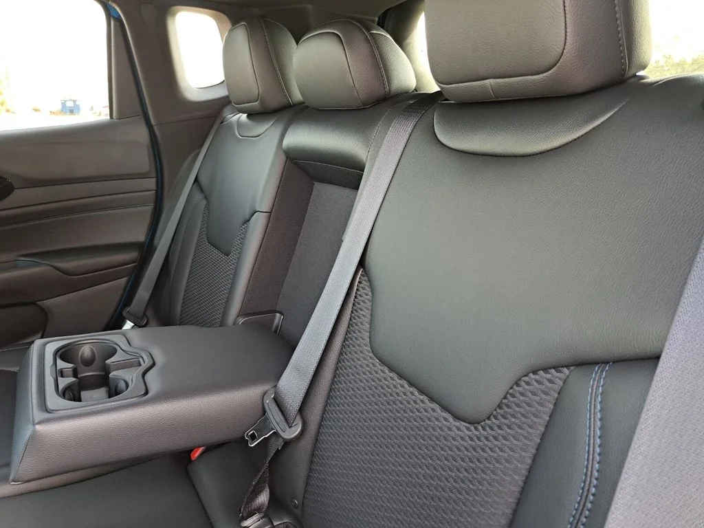 New 2026 Blue Jeep Latitude image 25