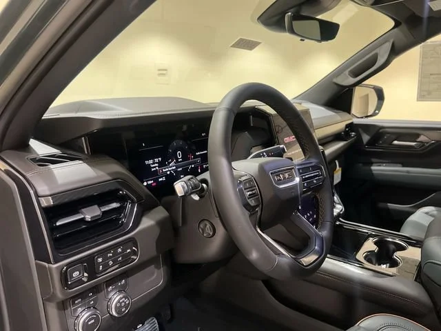 2026 GMC Yukon AT4 - Photo 9