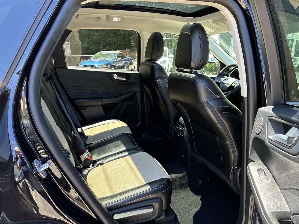 Used 2022 Black Ford Titanium image 10