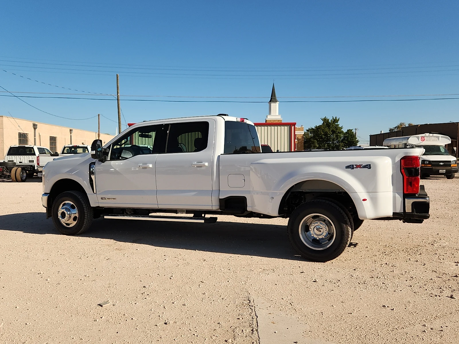 New 2026 Oxford White Ford Lariat image 4
