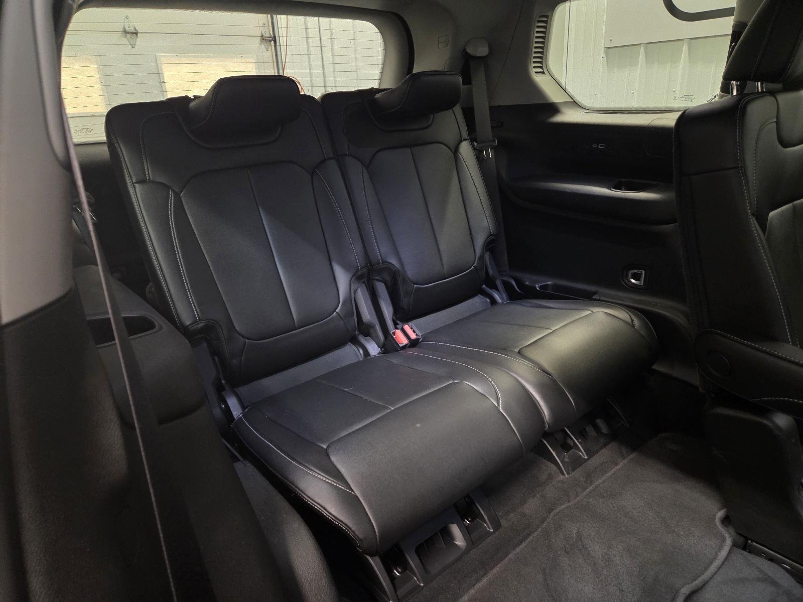 Used 2023 Velvet Red Pearlcoat Jeep Limited image 31