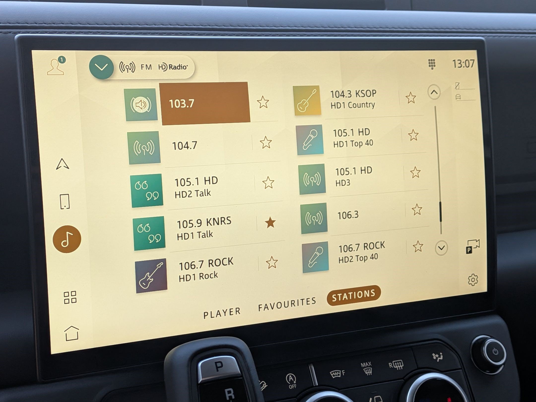 New 2026 Fuji White Land Rover P400 X-Dynamic SE image 19