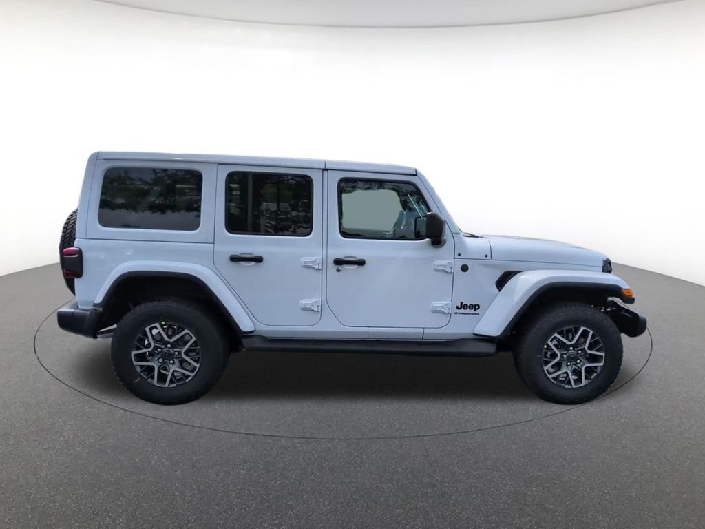 New 2026 Bright White Clear-Coat Exterior Paint Jeep Sahara image 4