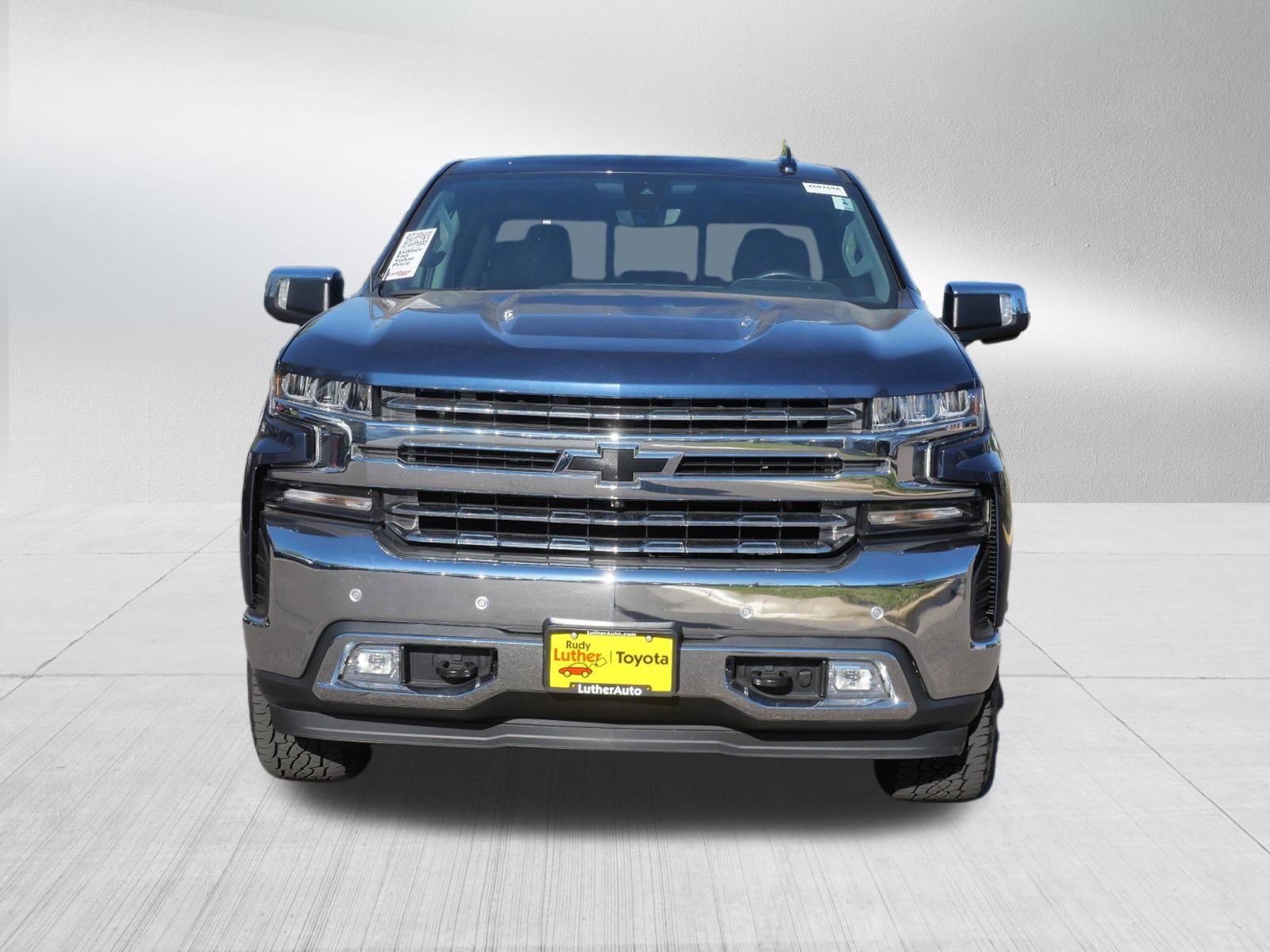 Used 2021 Chevrolet Silverado 1500 LTZ with VIN 1GCUYGEL5MZ242757 for sale in Golden Valley, Minnesota