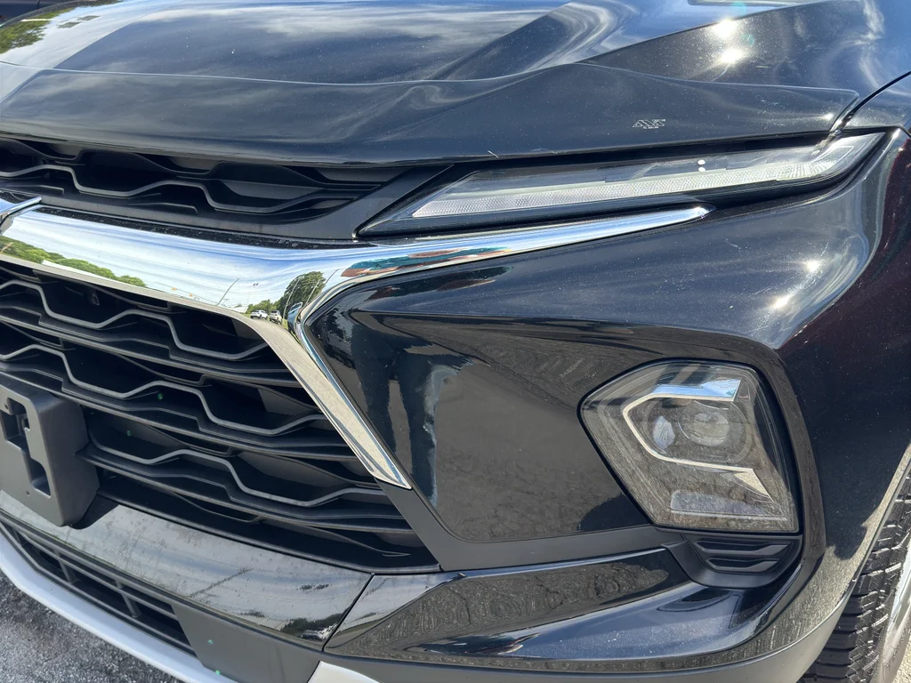 Used 2023 Black Chevrolet 2LT image 8