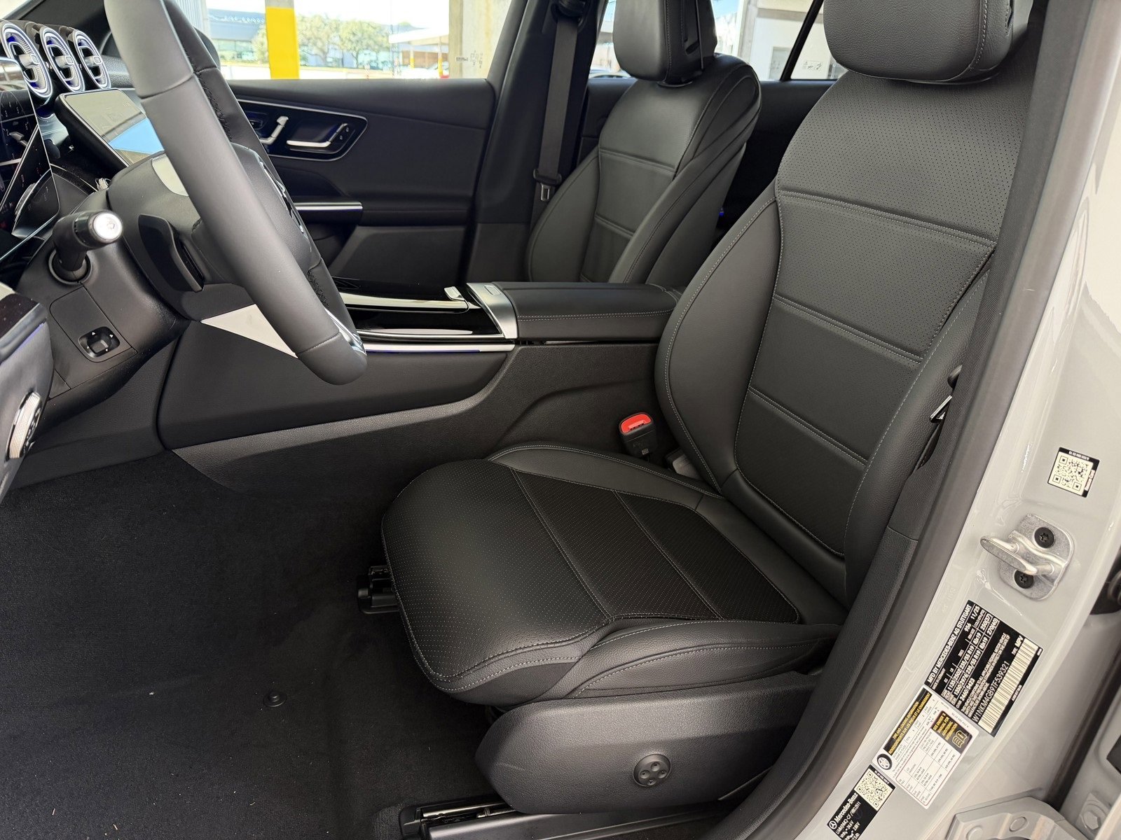 New 2026 MANUFAKTUR Alpine Grey Mercedes-Benz GLC 300 image 40