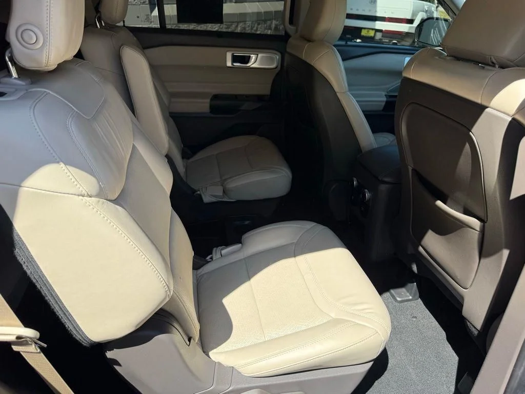 Used 2020 Red Ford Platinum image 39