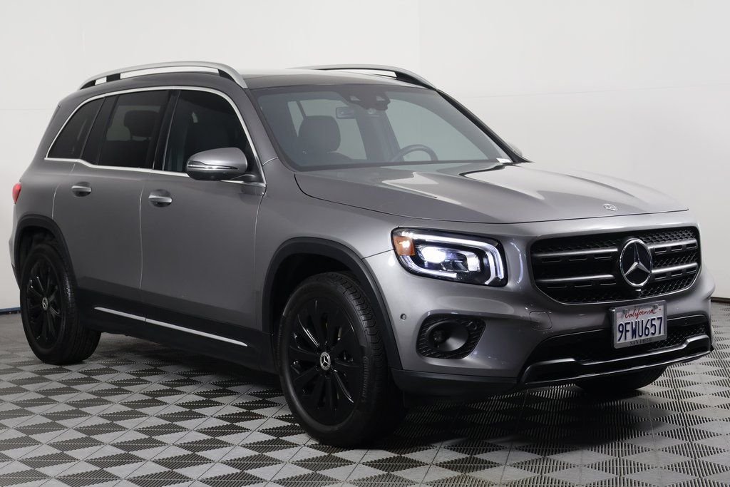 Certified Used 2023 Mountain Gray Metallic Mercedes-Benz GLB 250 image 3