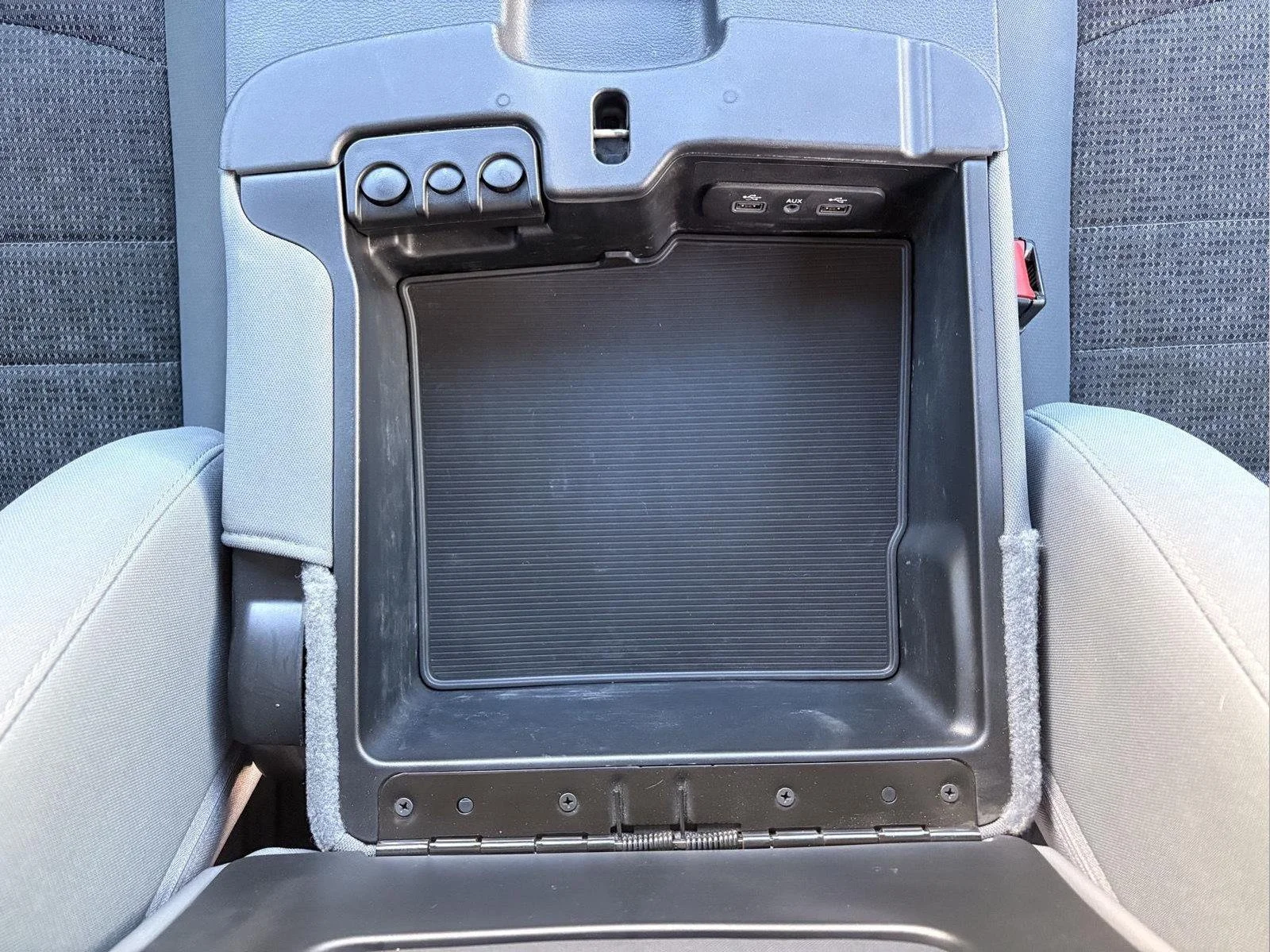 Used 2018 True Blue Pearlcoat Ram Big Horn image 18