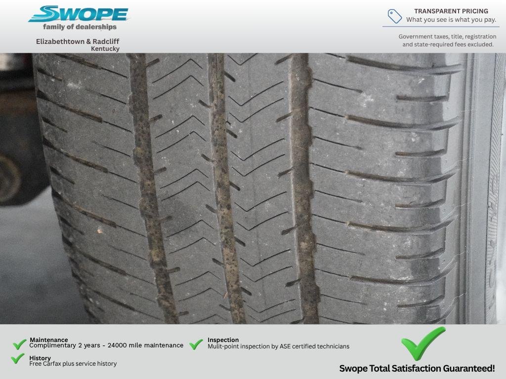 Used 2024 Oxford White Ford XLT image 30