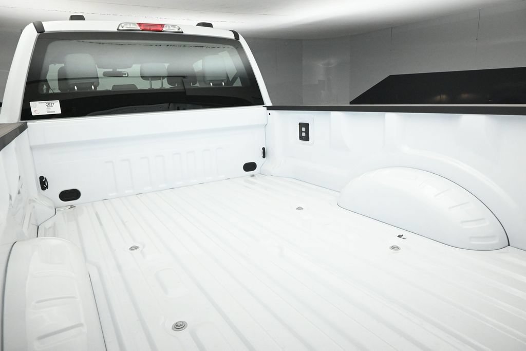 New 2026 Oxford White Ford XL image 19
