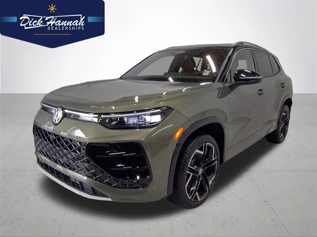 New 2026 Green Volkswagen 2.0T SEL R-Line Turbo image 1