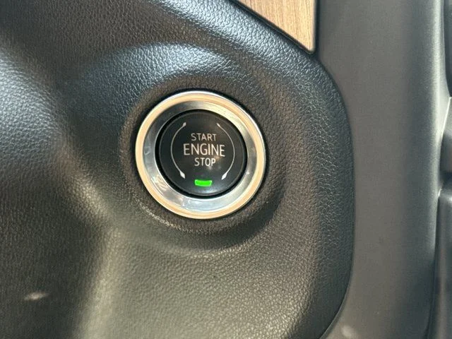 Used 2020 Black GMC Denali image 25