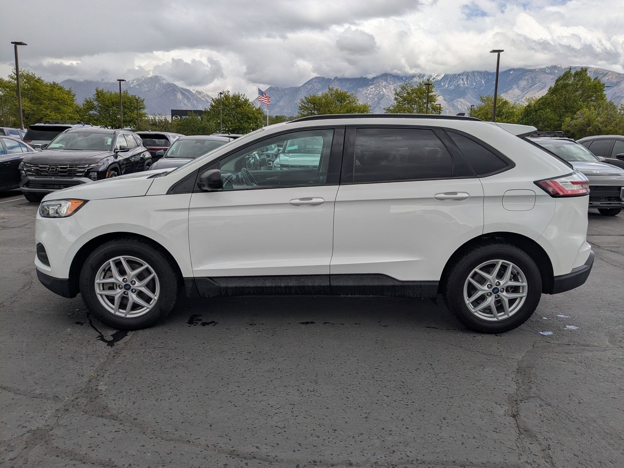 2021 Ford Edge SE - Photo 15