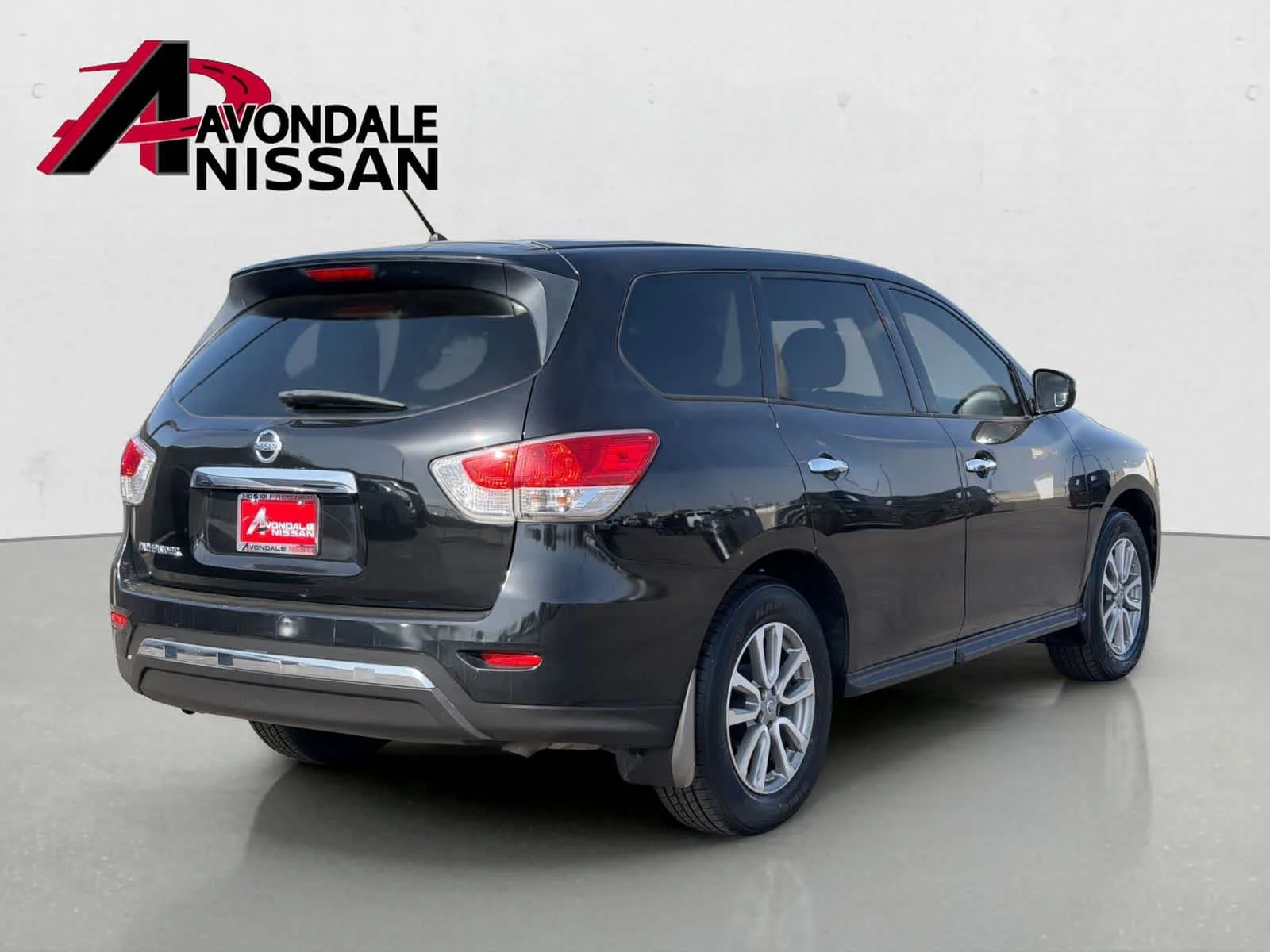 Certified Used 2015 Magnetic Black Nissan S image 6
