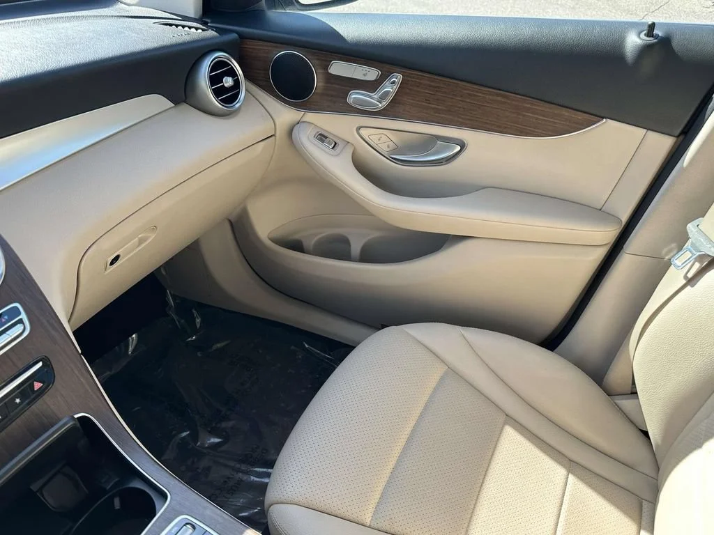 2022 Mercedes-Benz GLC GLC300 - Photo 35