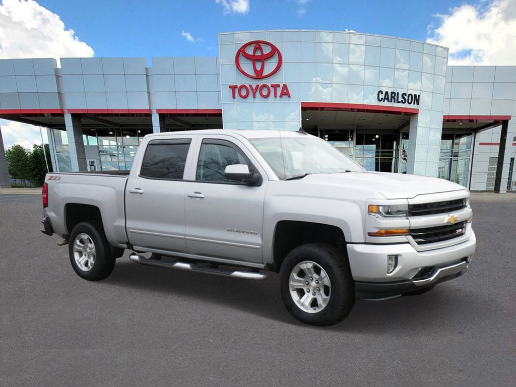 Used 2018 Chevrolet Silverado 1500 LT Z71 with VIN 3GCUKREC9JG455476 for sale in Minneapolis, Minnesota