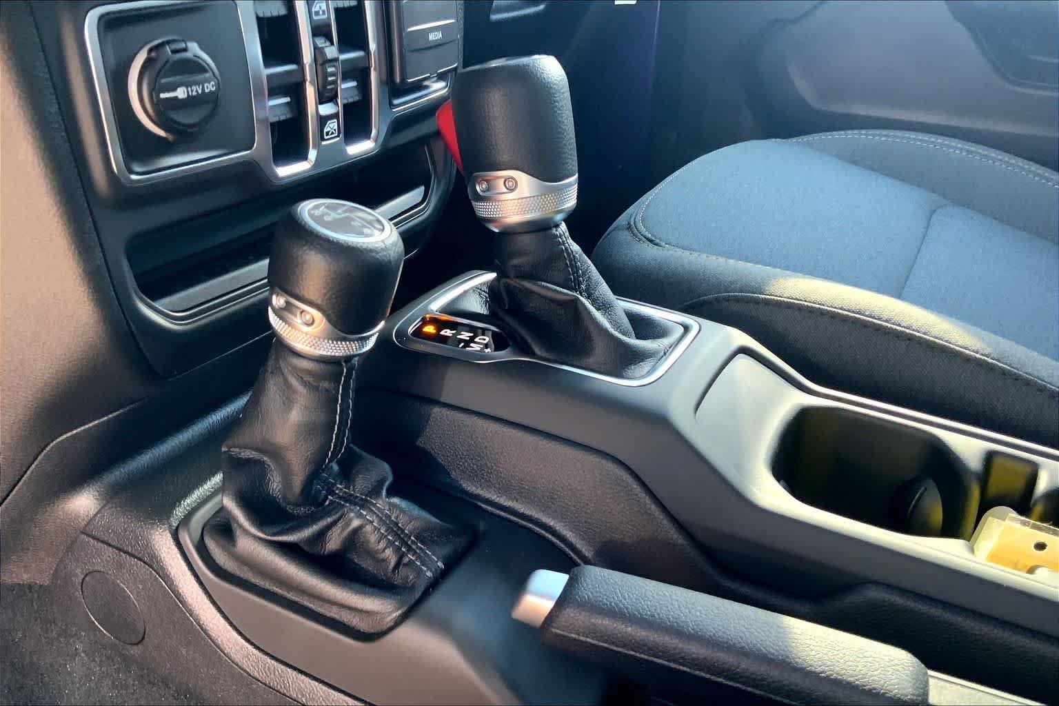 New 2026 Reign Exterior Paint Jeep Sport S image 7