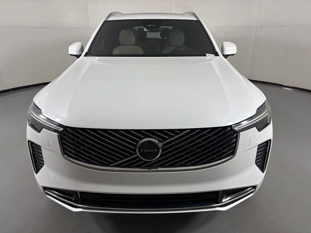 New 2026 Crystal White Volvo Plus image 3