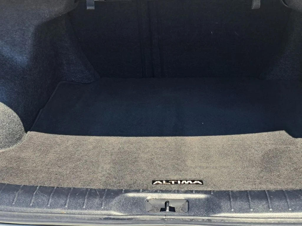 2025 Nissan Altima SV - Photo 25