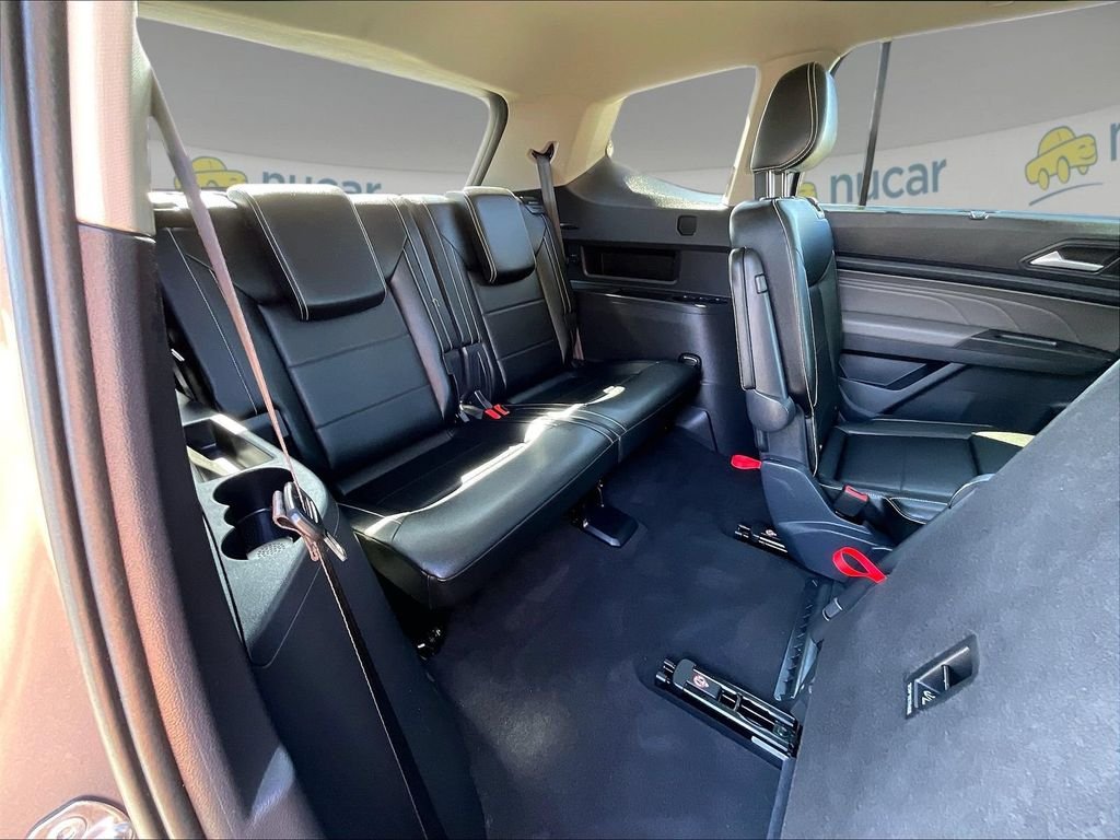 Used 2023 Gray Volkswagen 3.6L V6 SE w/Technology image 17