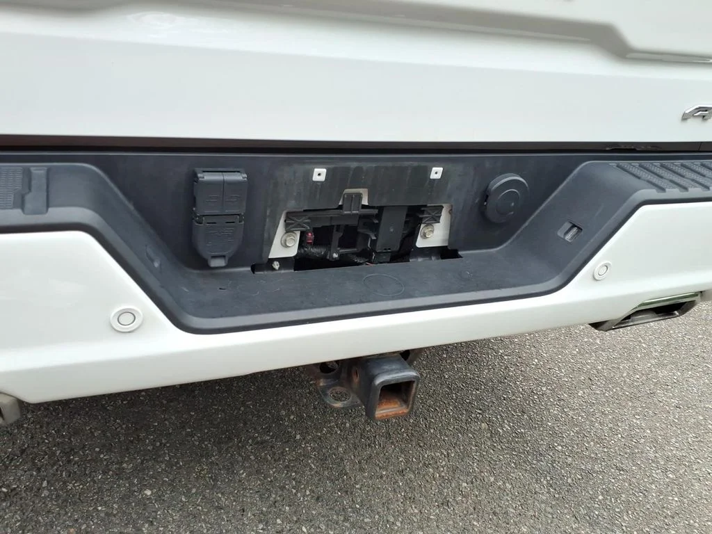 Certified Used 2022 White GMC AT4 image 32