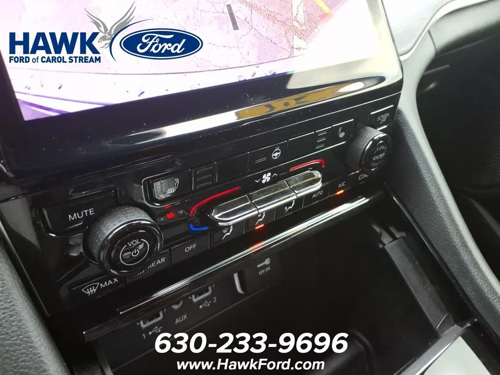 Used 2023 Black Jeep Limited image 11