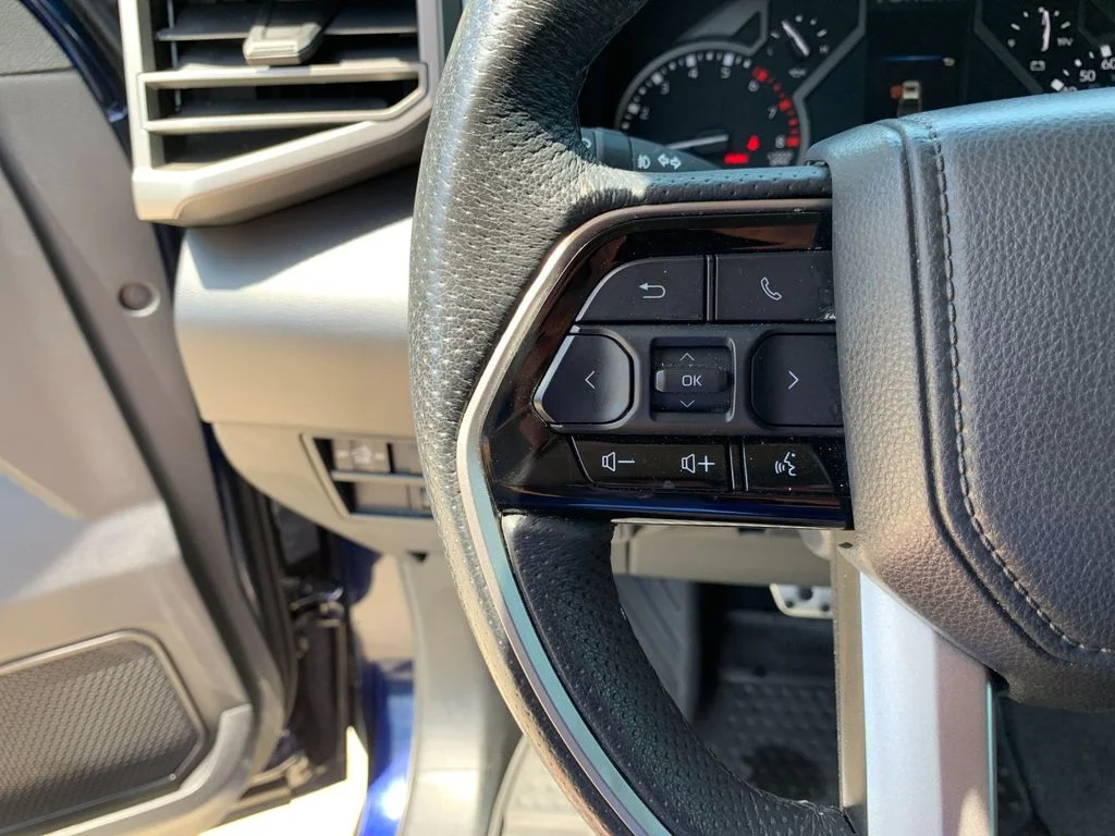 Used 2022  Toyota SR5 image 28