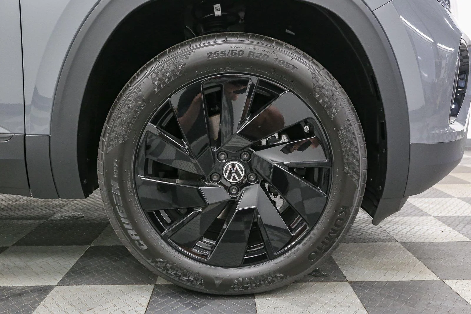 New 2026 Pure Gray Volkswagen 2.0T SE w/Technology image 13