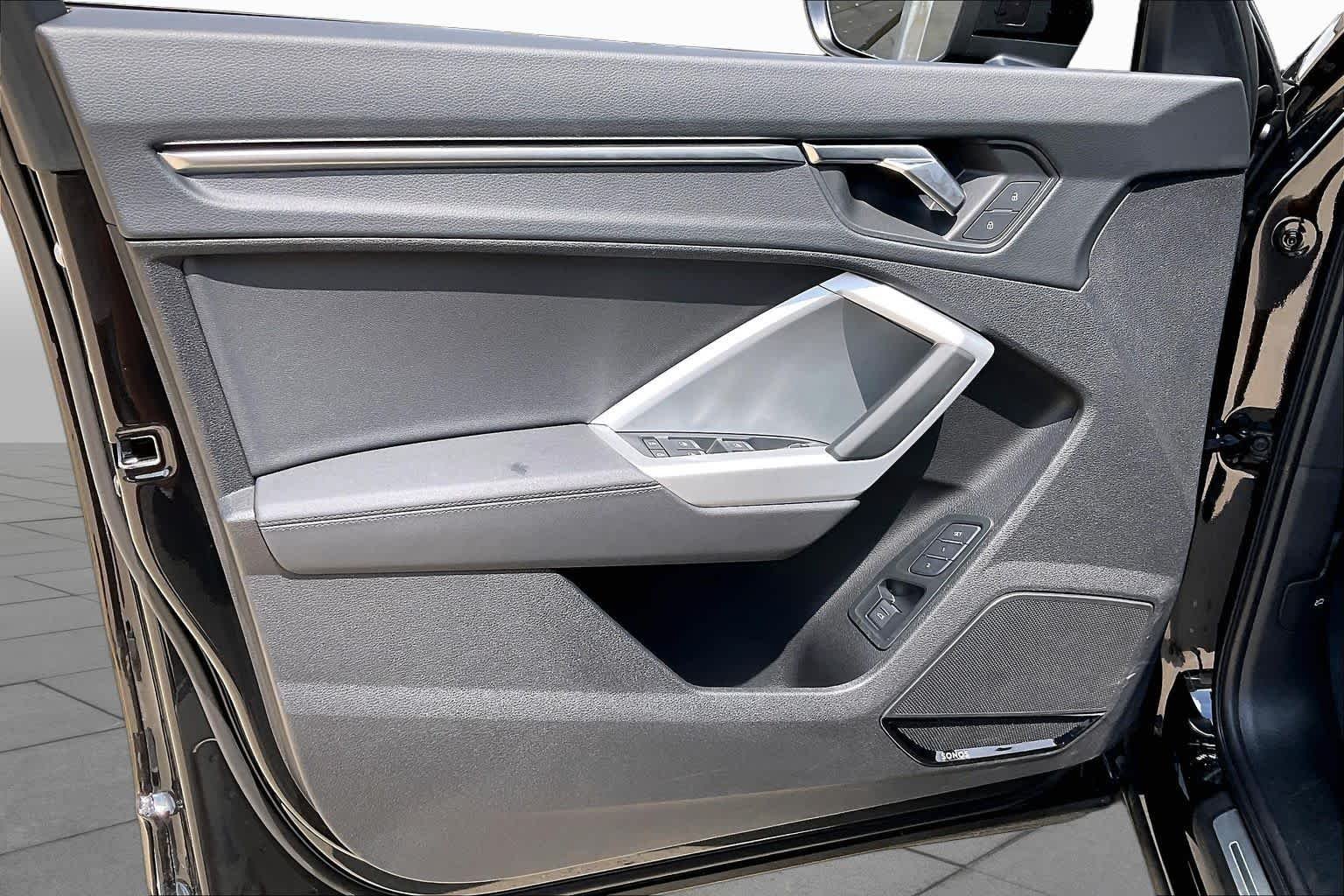 Used 2025 Mythos Black Metallic Audi S line Premium image 22