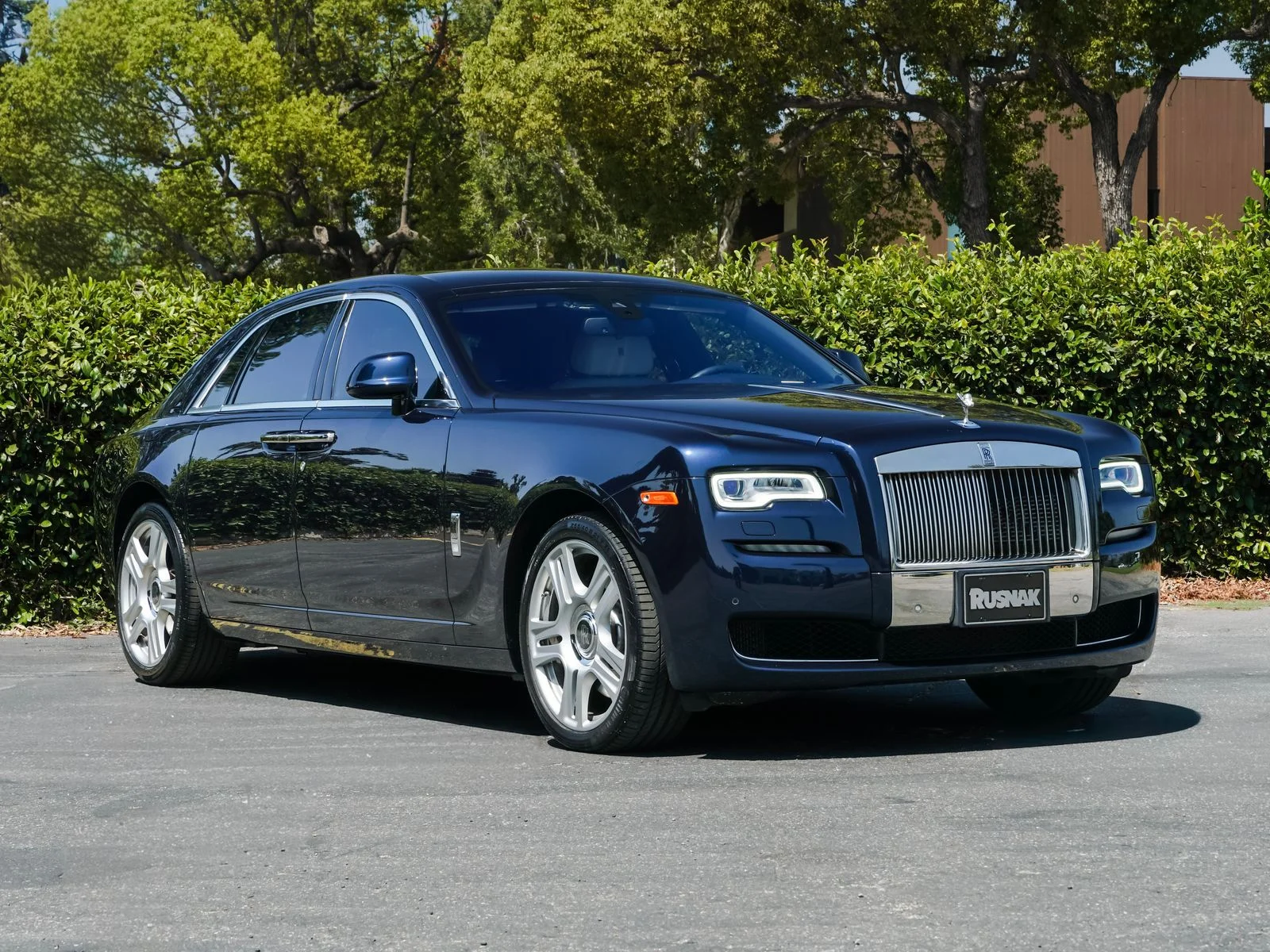 Certified Used 2016 Midnight Sapphire Rolls-Royce  image 17