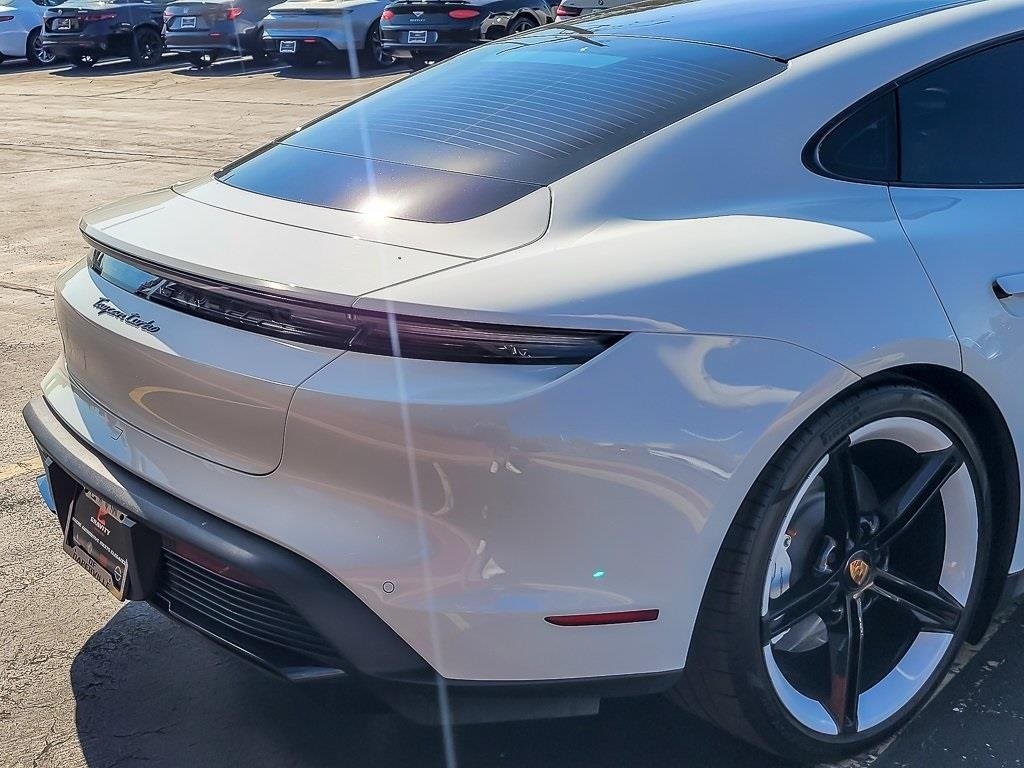 2022 PORSCHE TAYCAN - Image 5