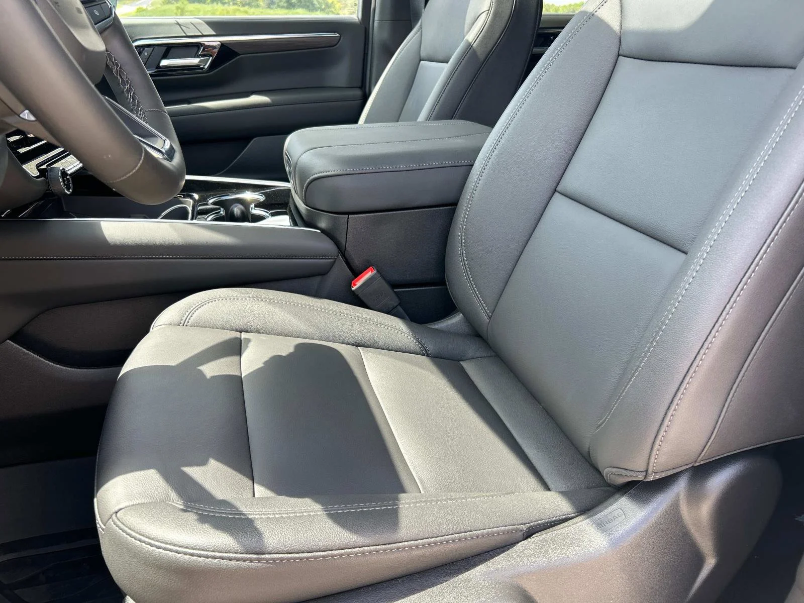 2025 Chevrolet Tahoe LT - Photo 22