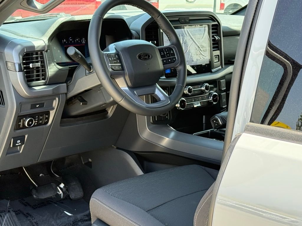 New 2026 Avalanche Ford XLT image 6