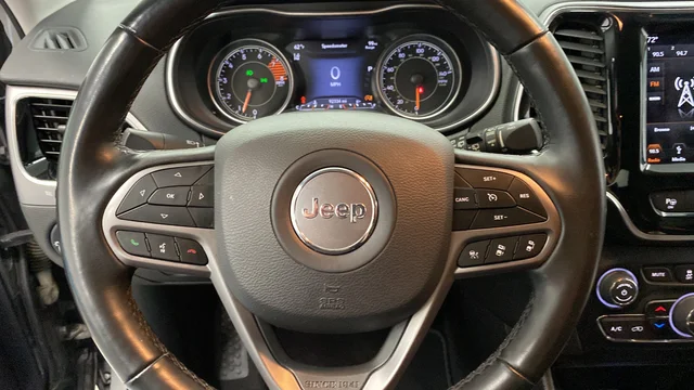 Used 2019 Sting-Gray Clearcoat Jeep Limited image 15