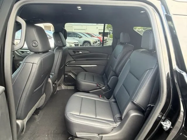 New 2026 Mosaic Black Metallic Chevrolet LT image 8