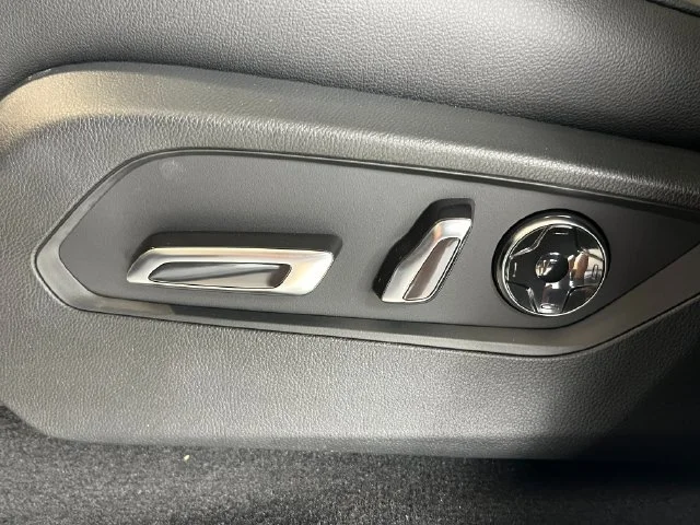 New 2026 Liquid Carbon Metallic Acura Base image 15