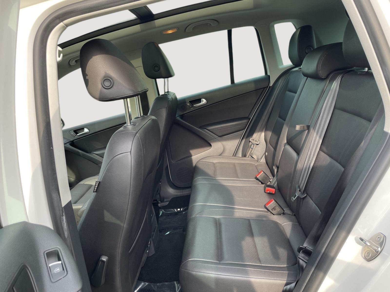 Used 2013 Candy White Volkswagen SE w/Sunroof & Nav image 5