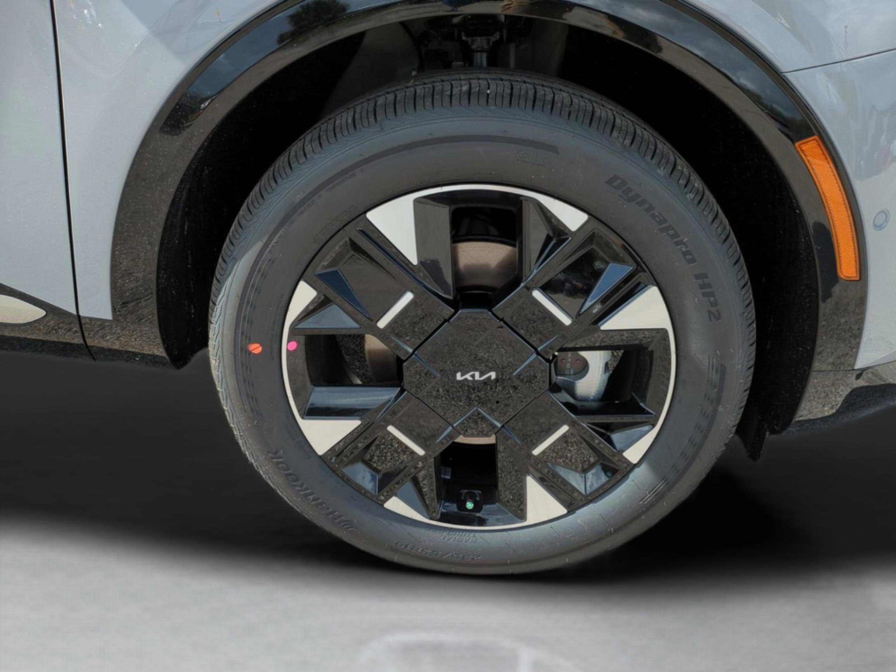 New 2026 Wolf Gray Kia SX Prestige image 11
