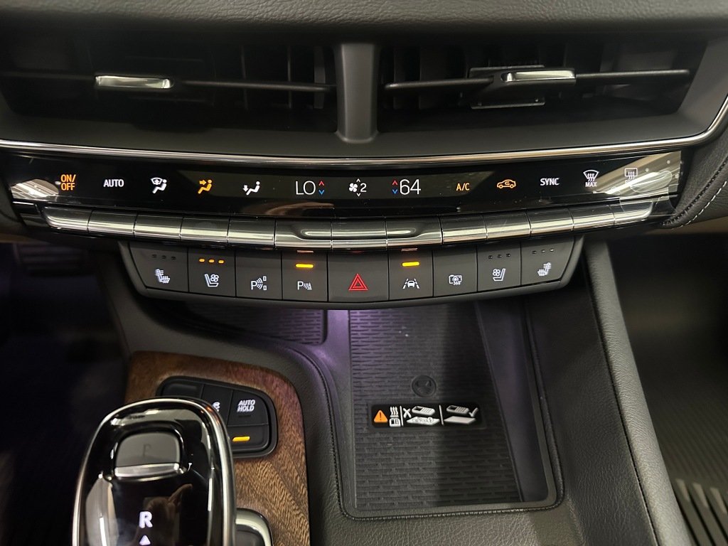 New 2026 Vibrant White Tricoat Cadillac Premium Luxury image 15