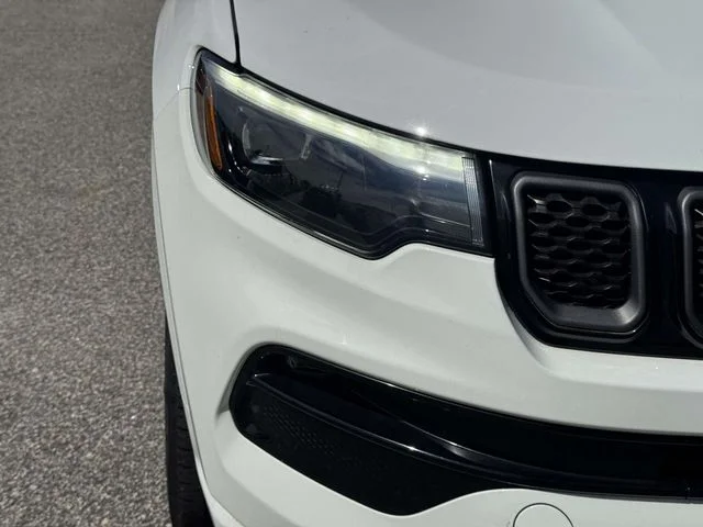 Used 2023 White Jeep Limited image 6