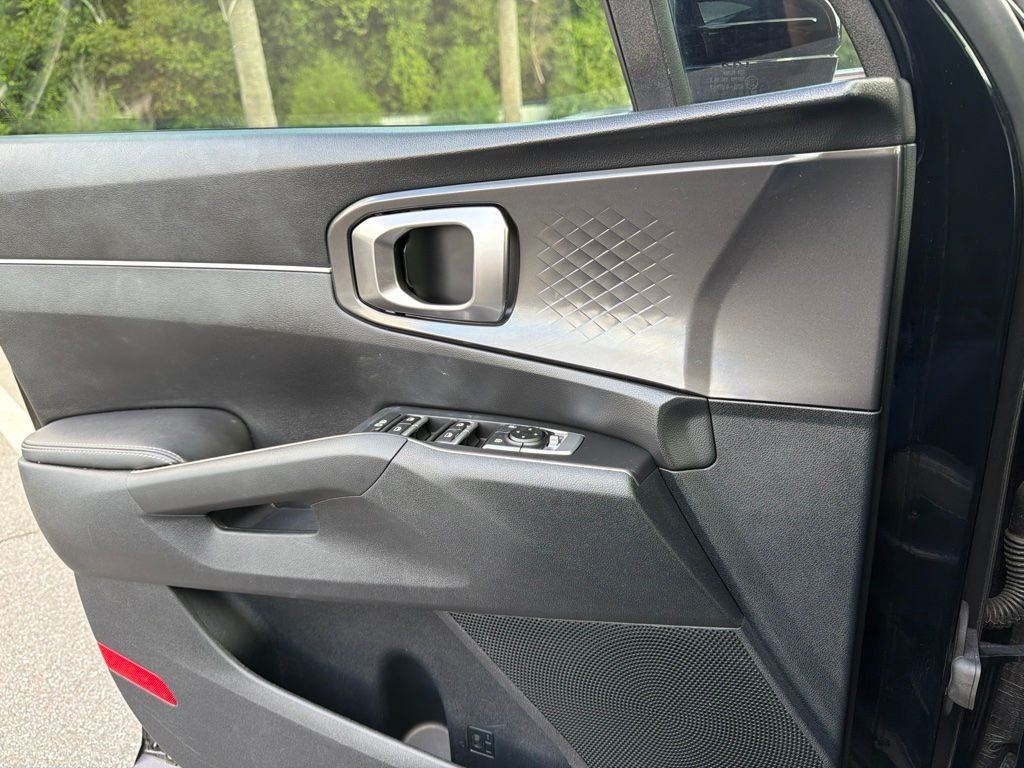 Certified Used 2023 Ebony Black Kia S image 18