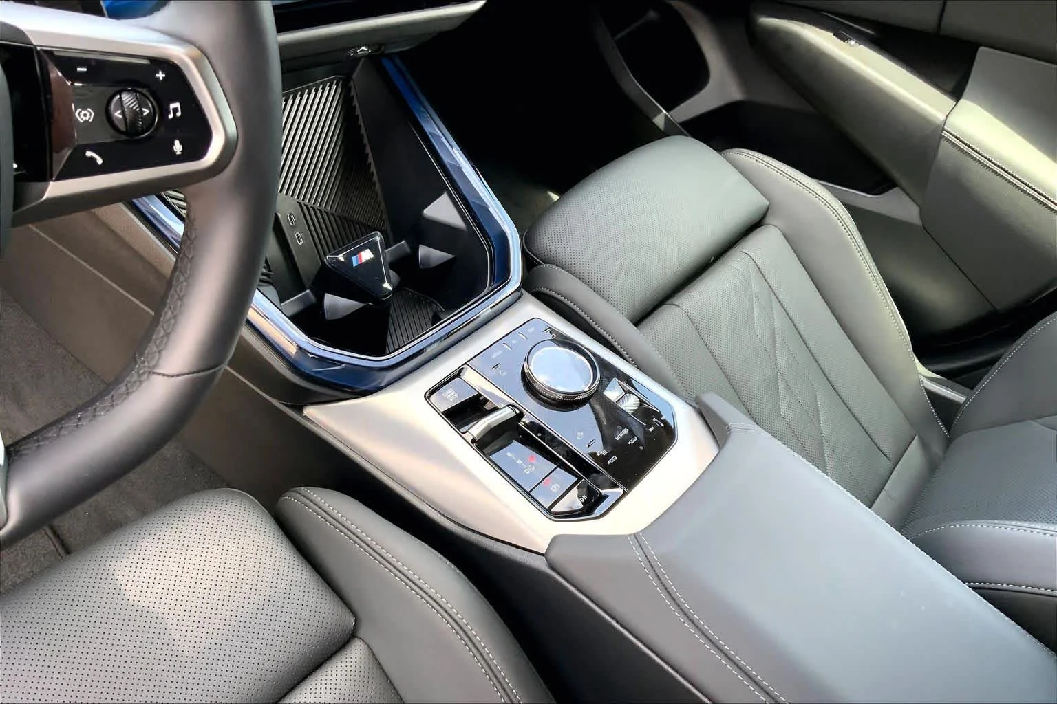 New 2025 Black Sapphire Metallic BMW 30 xDrive image 7