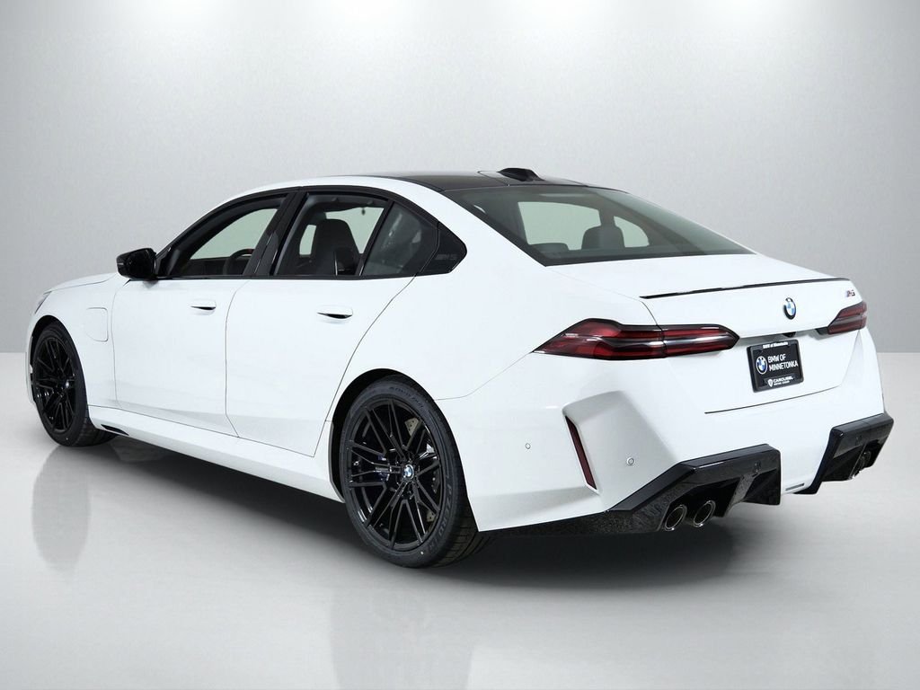 New 2026 Alpine White BMW Base image 14