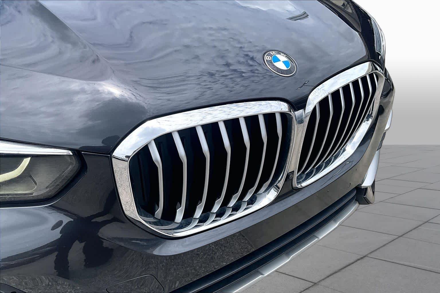 Used 2022 Dark Graphite Metallic BMW xDrive40i image 29
