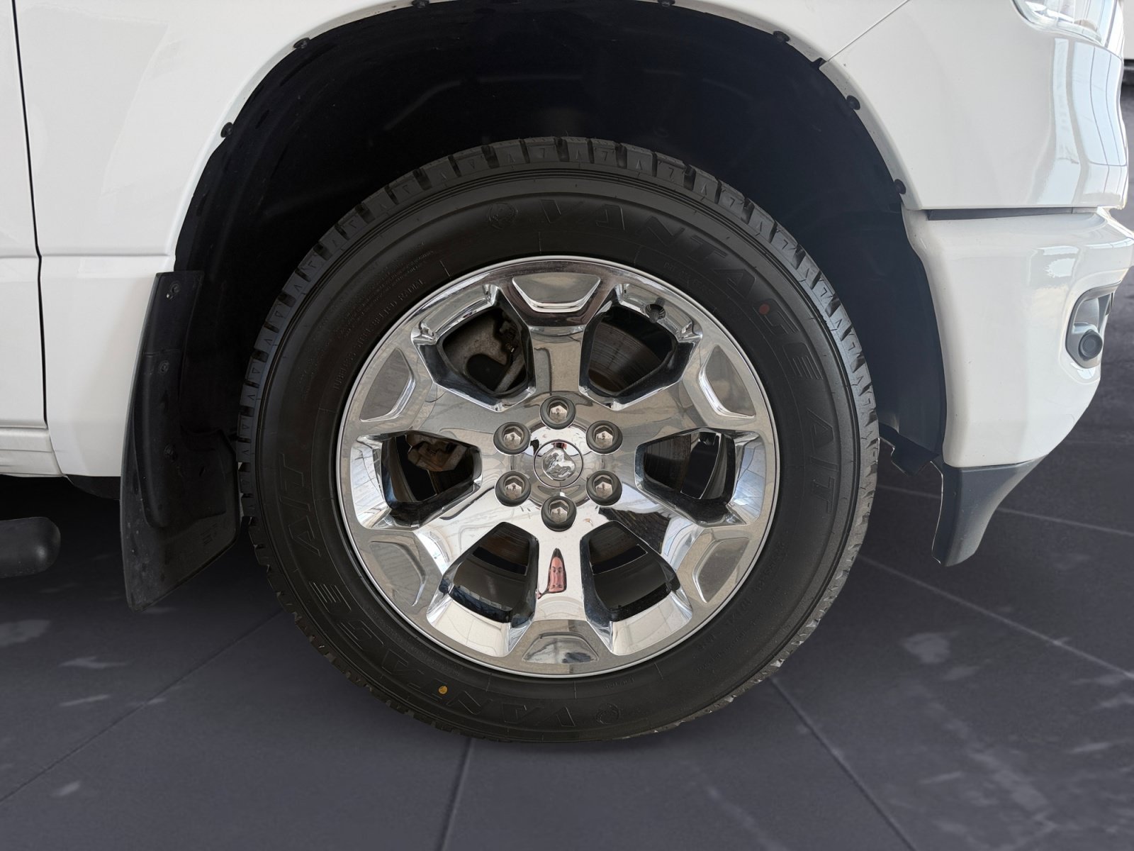 Used 2022 Bright White Clearcoat Ram Big Horn image 43