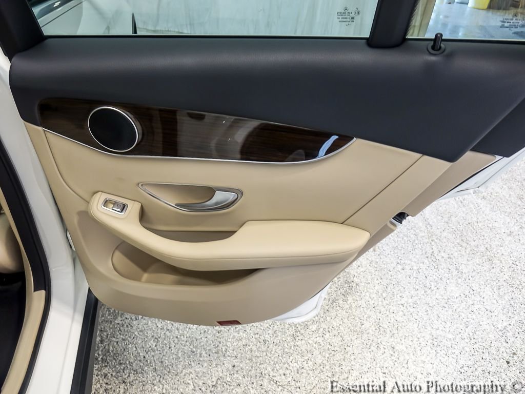 Used 2018  Mercedes-Benz GLC 300 image 26